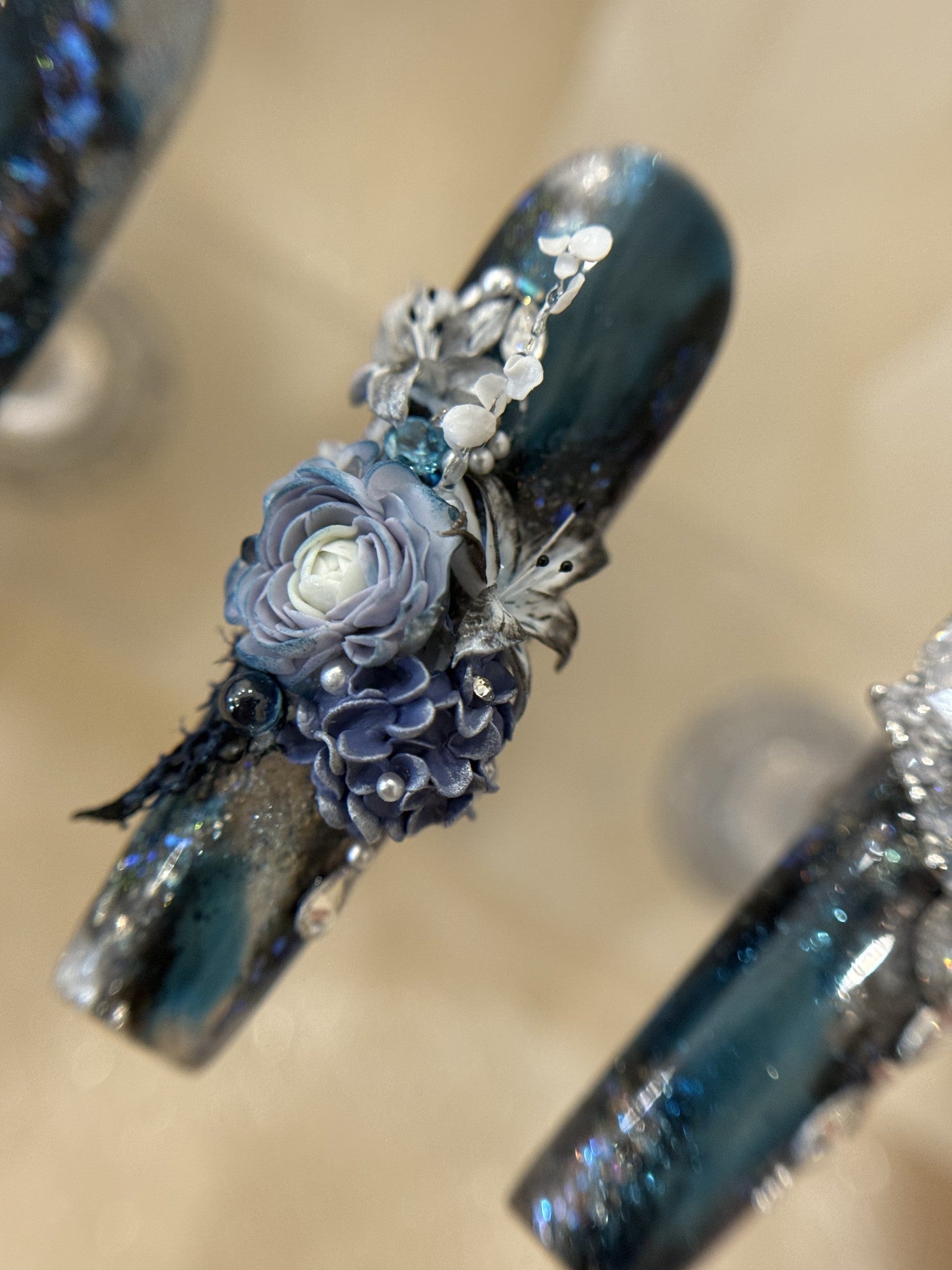 深海倒影, sculptural blue press-on nail art by Quanqing, quanqing-023-1P